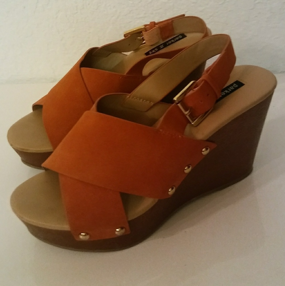 Parker & Sky Strappy Orange Buckle Slip on Sandals